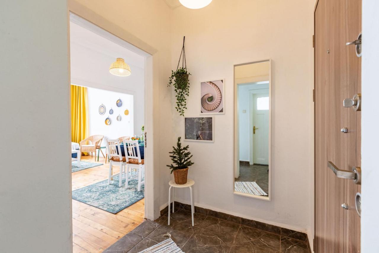 Colorful Flat With Excellent Location Near Trendy Attractions In Kadikoy Istanbul Exterior photo