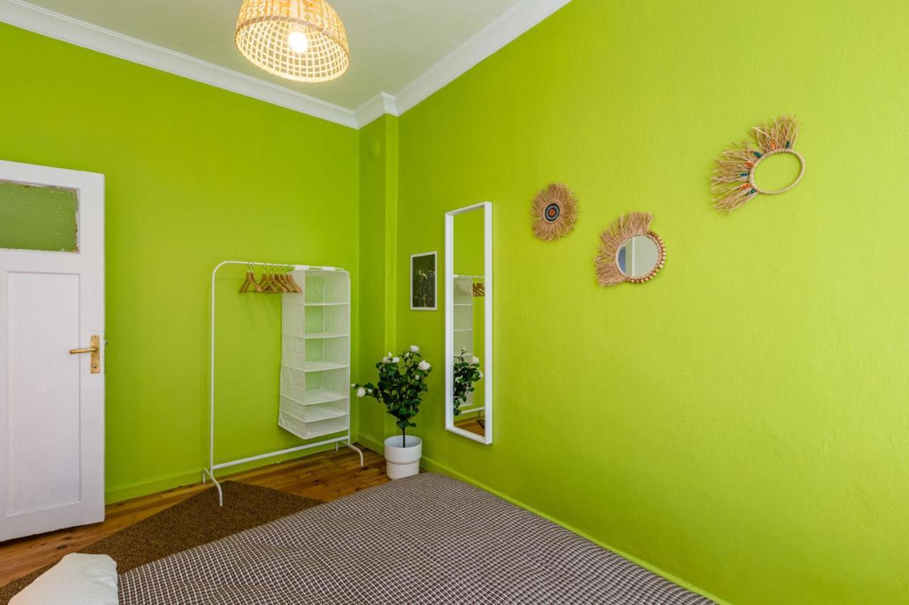 Colorful Flat With Excellent Location Near Trendy Attractions In Kadikoy Istanbul Exterior photo
