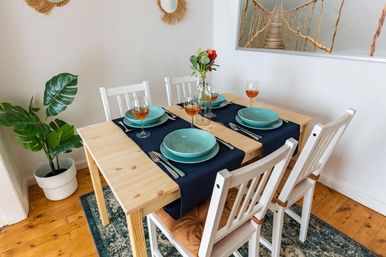Colorful Flat With Excellent Location Near Trendy Attractions In Kadikoy Istanbul Exterior photo