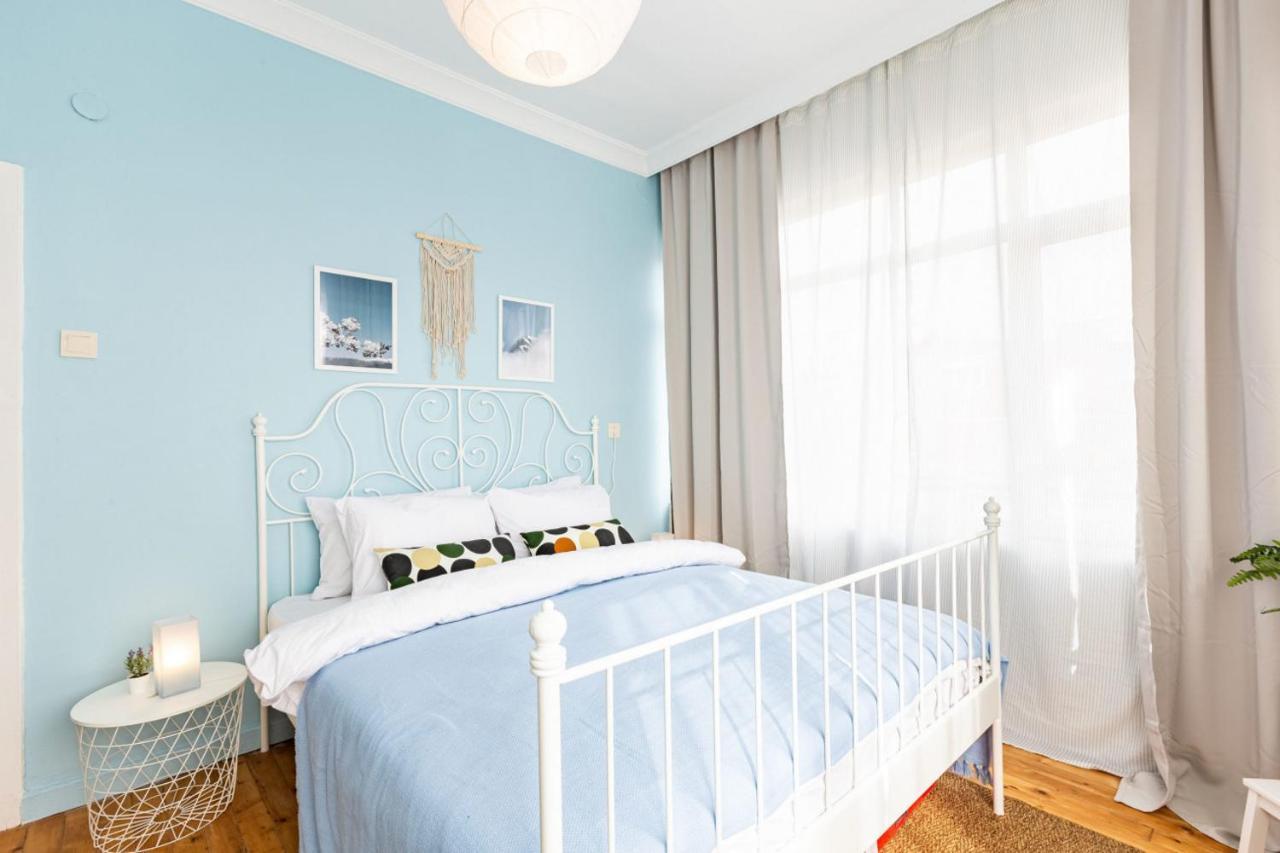 Colorful Flat With Excellent Location Near Trendy Attractions In Kadikoy Istanbul Exterior photo